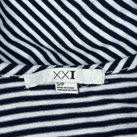 long-sleeve striped skater dress - Picture 3 of 3